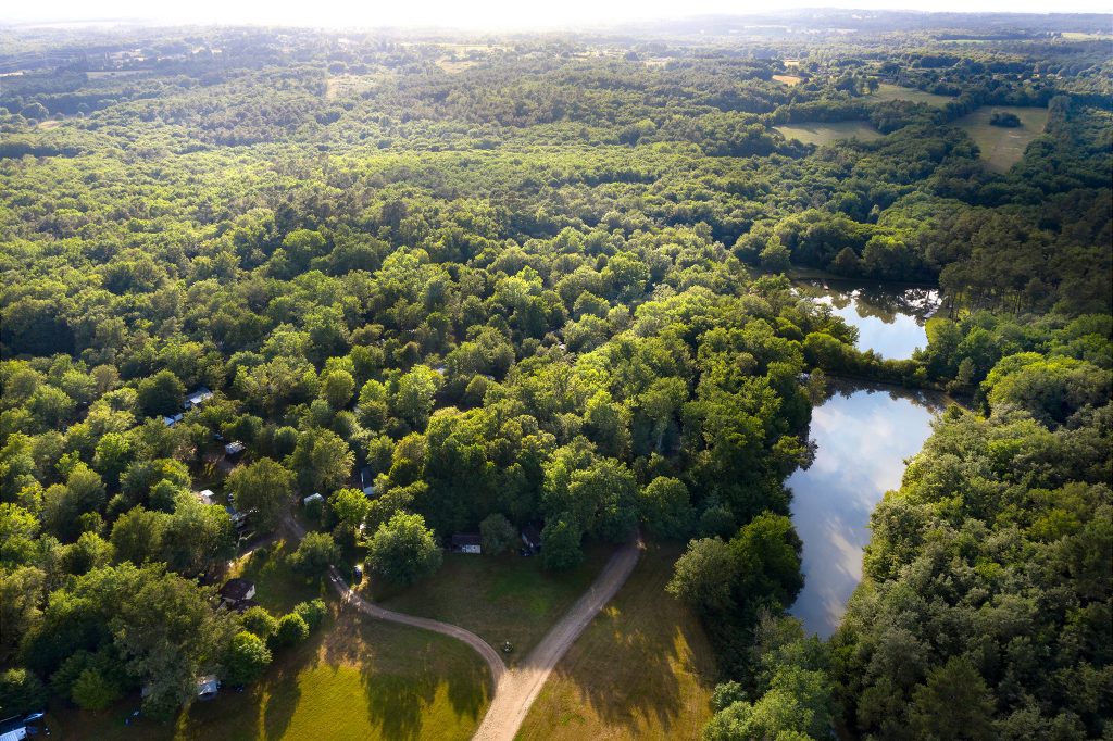 Camping et locations au Domaine naturiste de Chaudeau en Dordogne